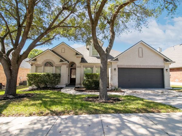 15923 Socorro Falls, Helotes, TX 78023