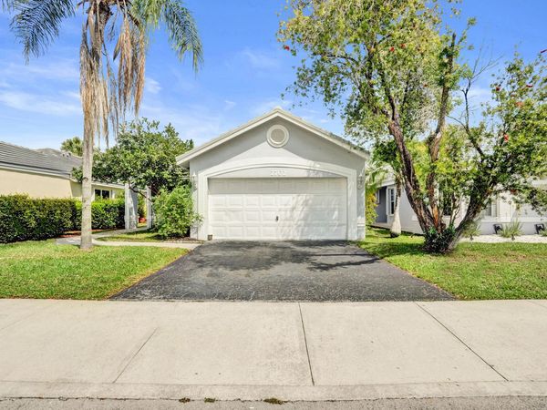 2702 Arborwood Road, Davie, FL 33328