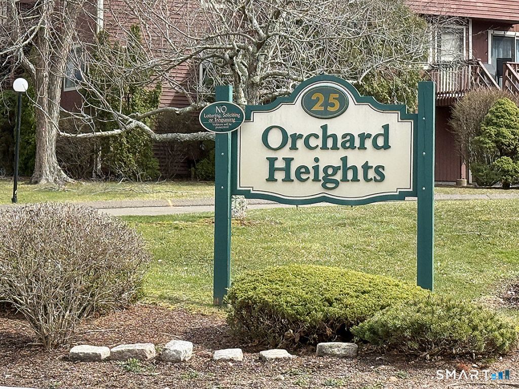 25 Florence, Unit 71, Branford, CT 06405 Main Photo