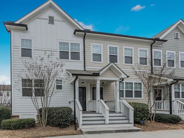 2170 Wiggins Walk , Atlanta, GA 30316