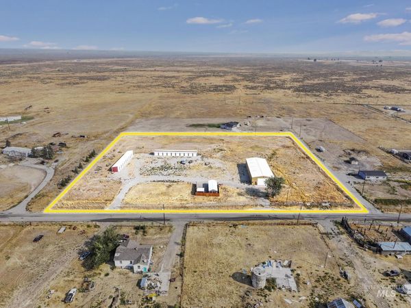 102 E 620 N, Shoshone, ID 83352