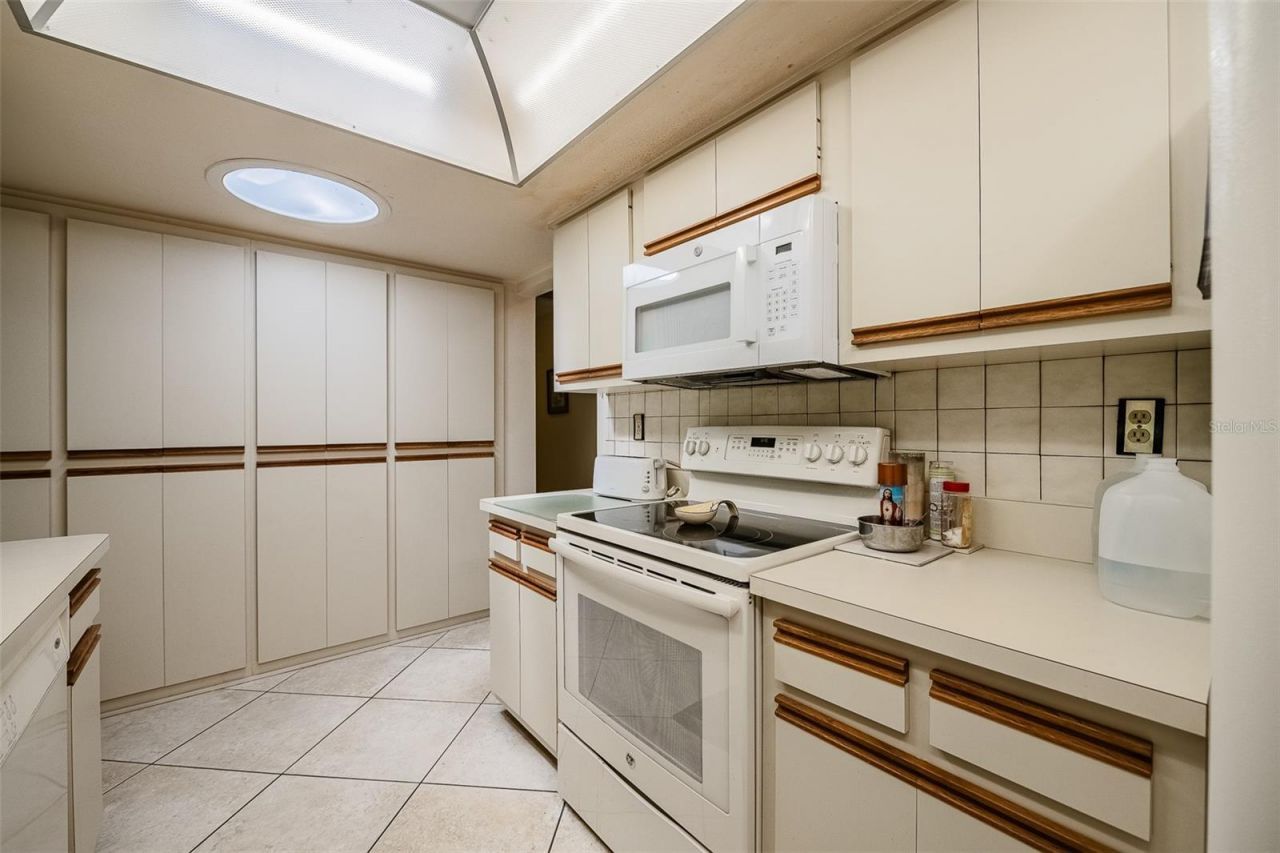 14792 Imperial Point Drive S, Largo, FL 33774 Photo