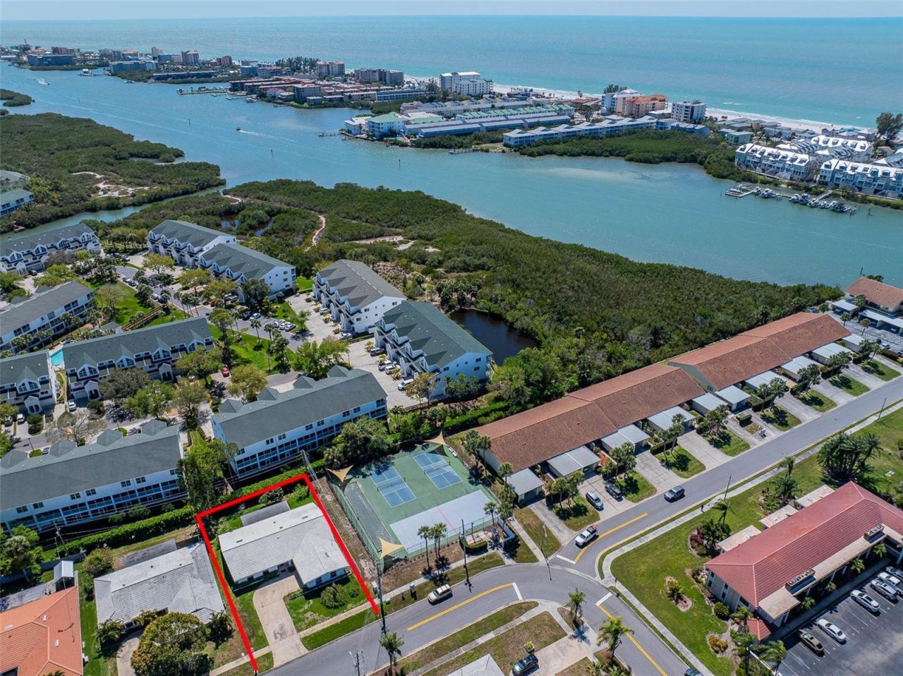 14792 Imperial Point Drive S, Largo, FL 33774 Photo