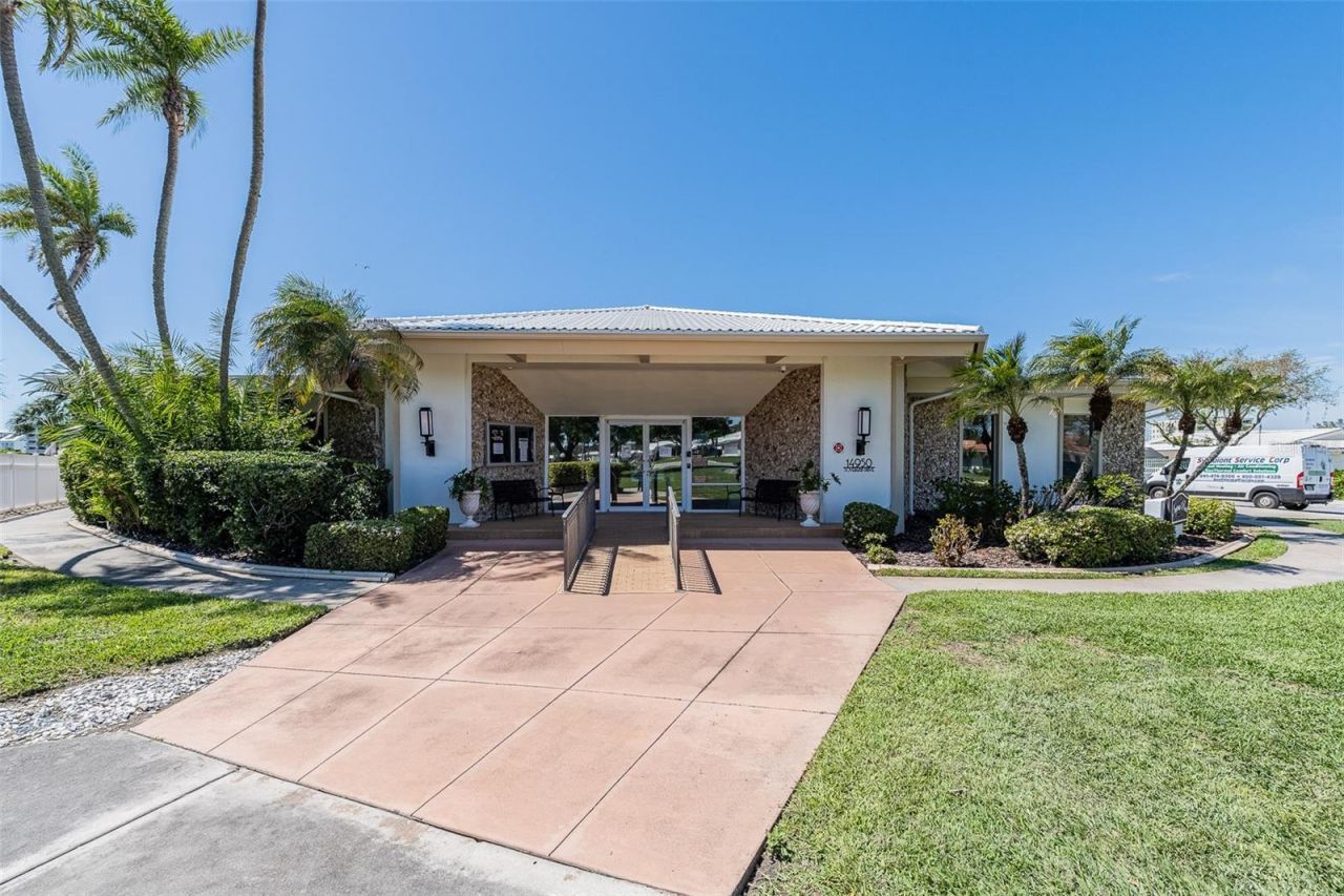 14792 Imperial Point Drive S, Largo, FL 33774 Photo