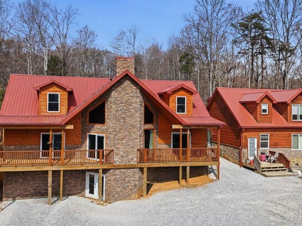 8521 Parker Drive, Corryton, TN 37721