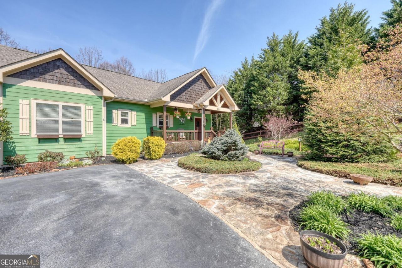 2561 Dune Road, Hiawassee, GA 30546 Main Photo