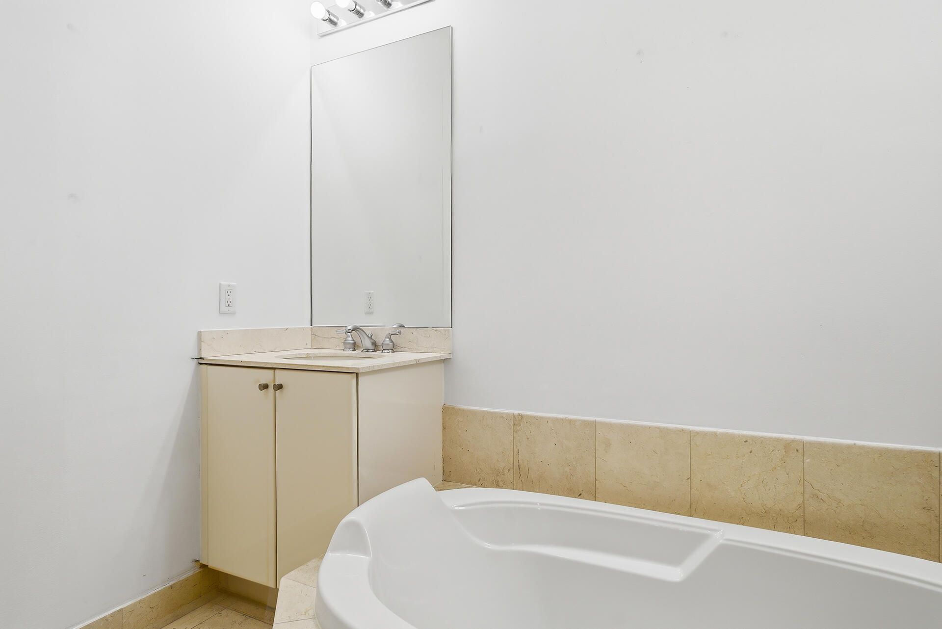 801 S Olive Avenue, Unit 425, West Palm Beach, FL 33401 Photo