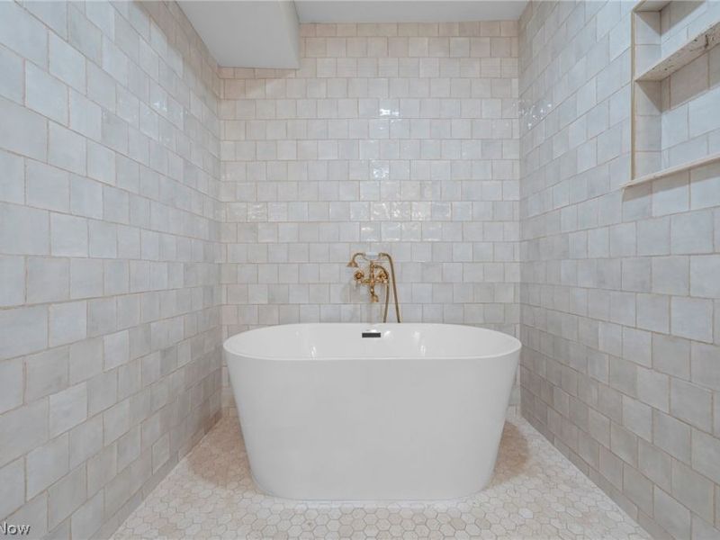 9805 Lake Avenue, Cleveland, OH 44102 Photo 23
