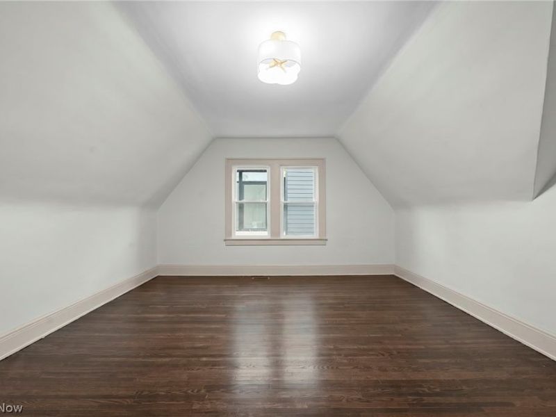 9805 Lake Avenue, Cleveland, OH 44102 Photo 33