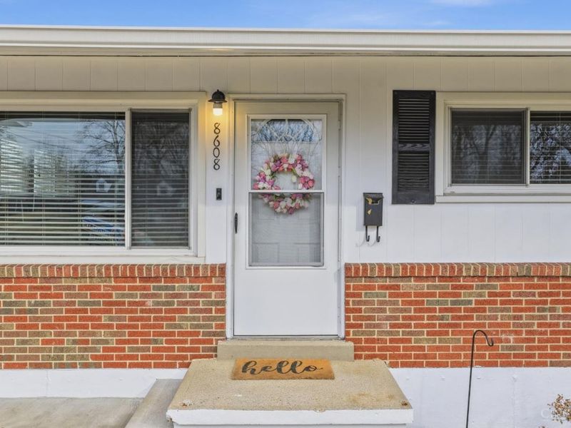 8608 Dundalk Court, Sycamore Township, OH 45236 Photo 2