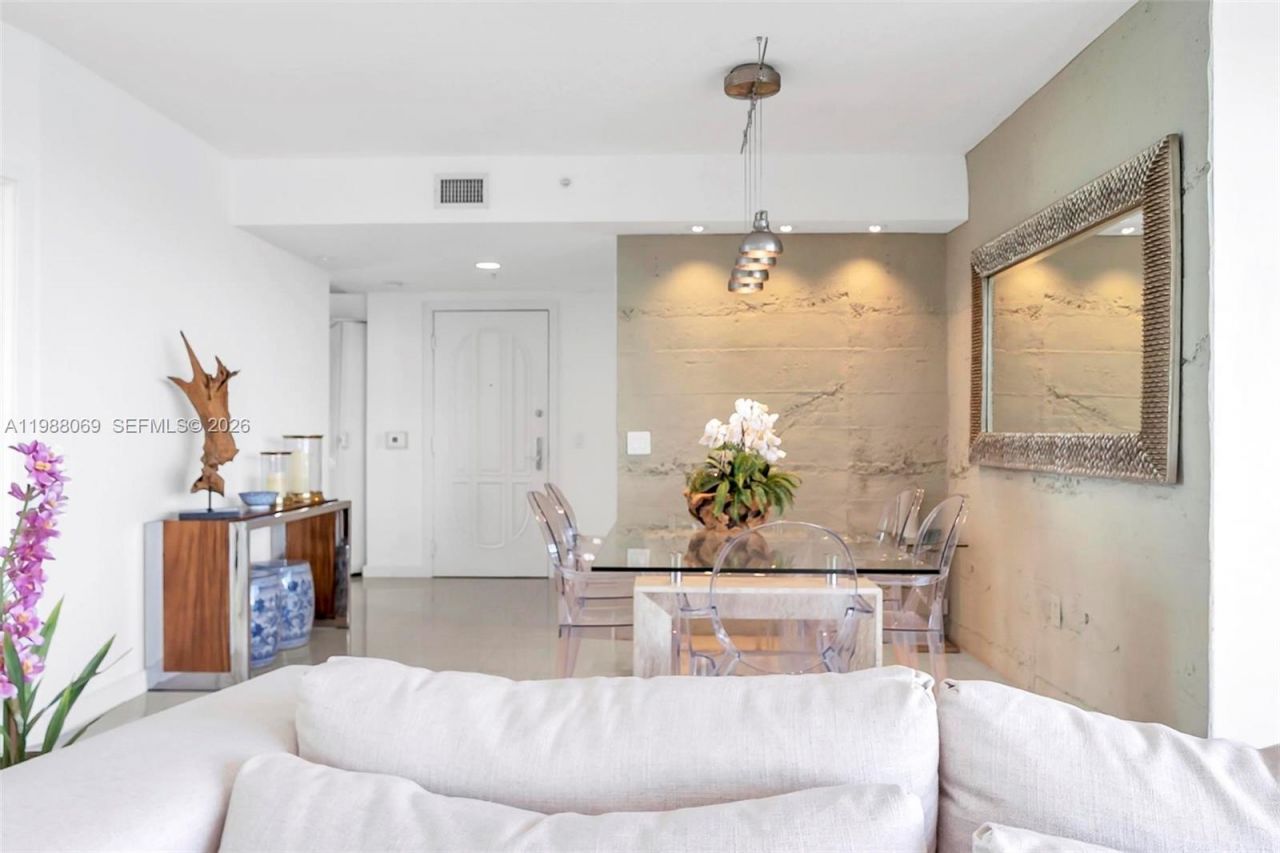 3370 Hidden Bay Dr, Unit 2210, Aventura, FL 33180 Photo