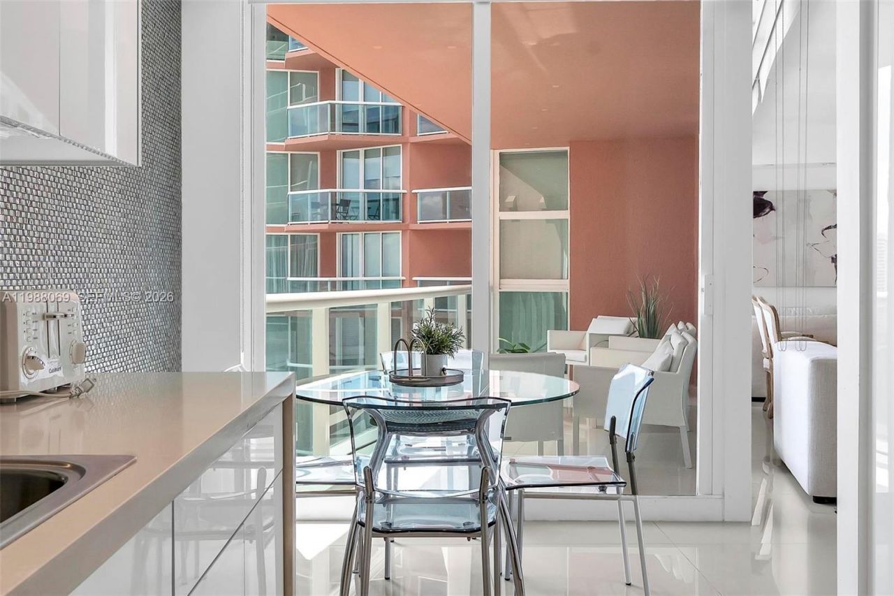 3370 Hidden Bay Dr, Unit 2210, Aventura, FL 33180 Photo