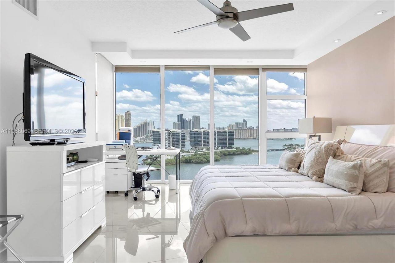 3370 Hidden Bay Dr, Unit 2210, Aventura, FL 33180 Photo