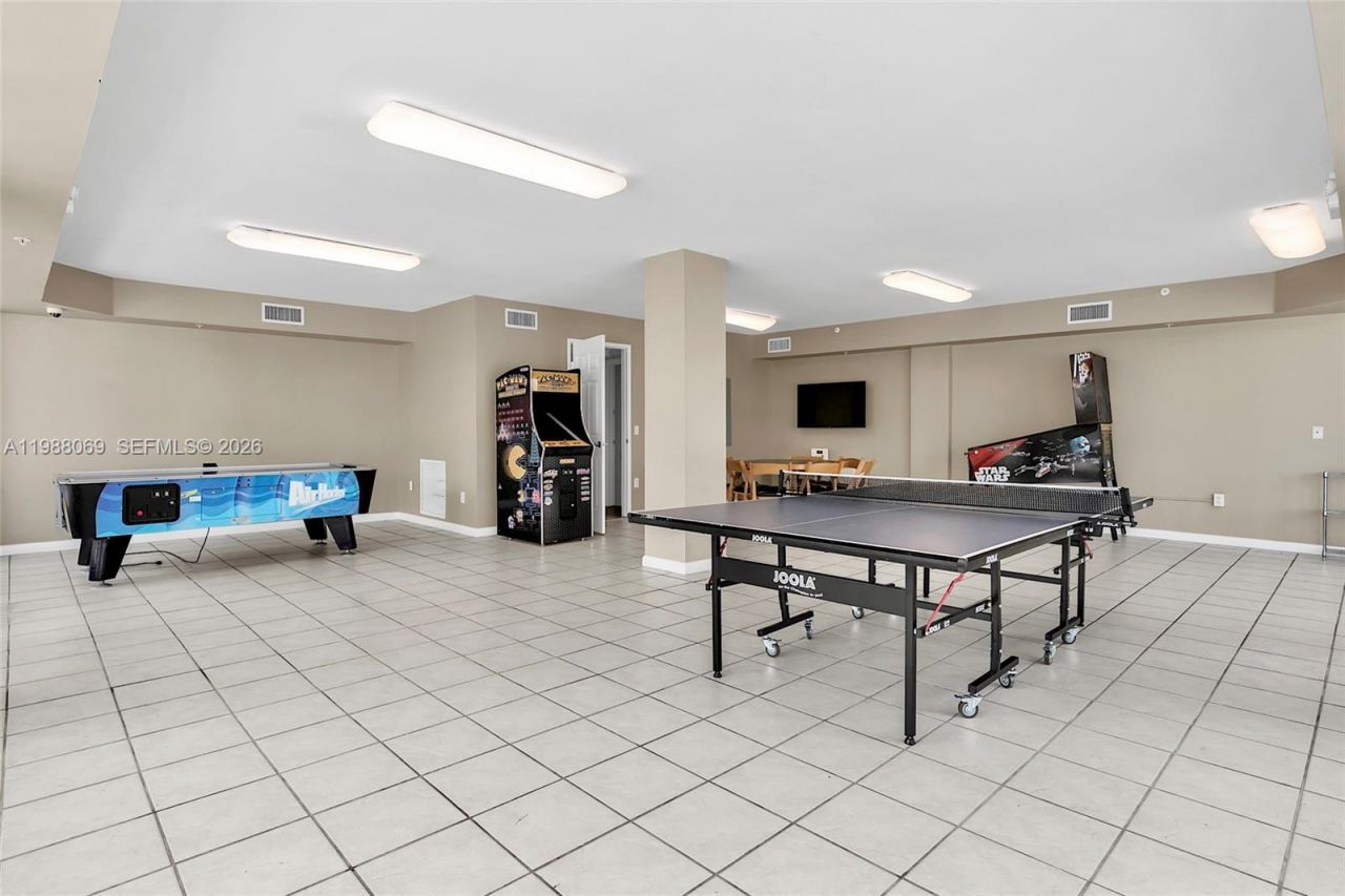 3370 Hidden Bay Dr, Unit 2210, Aventura, FL 33180 Photo