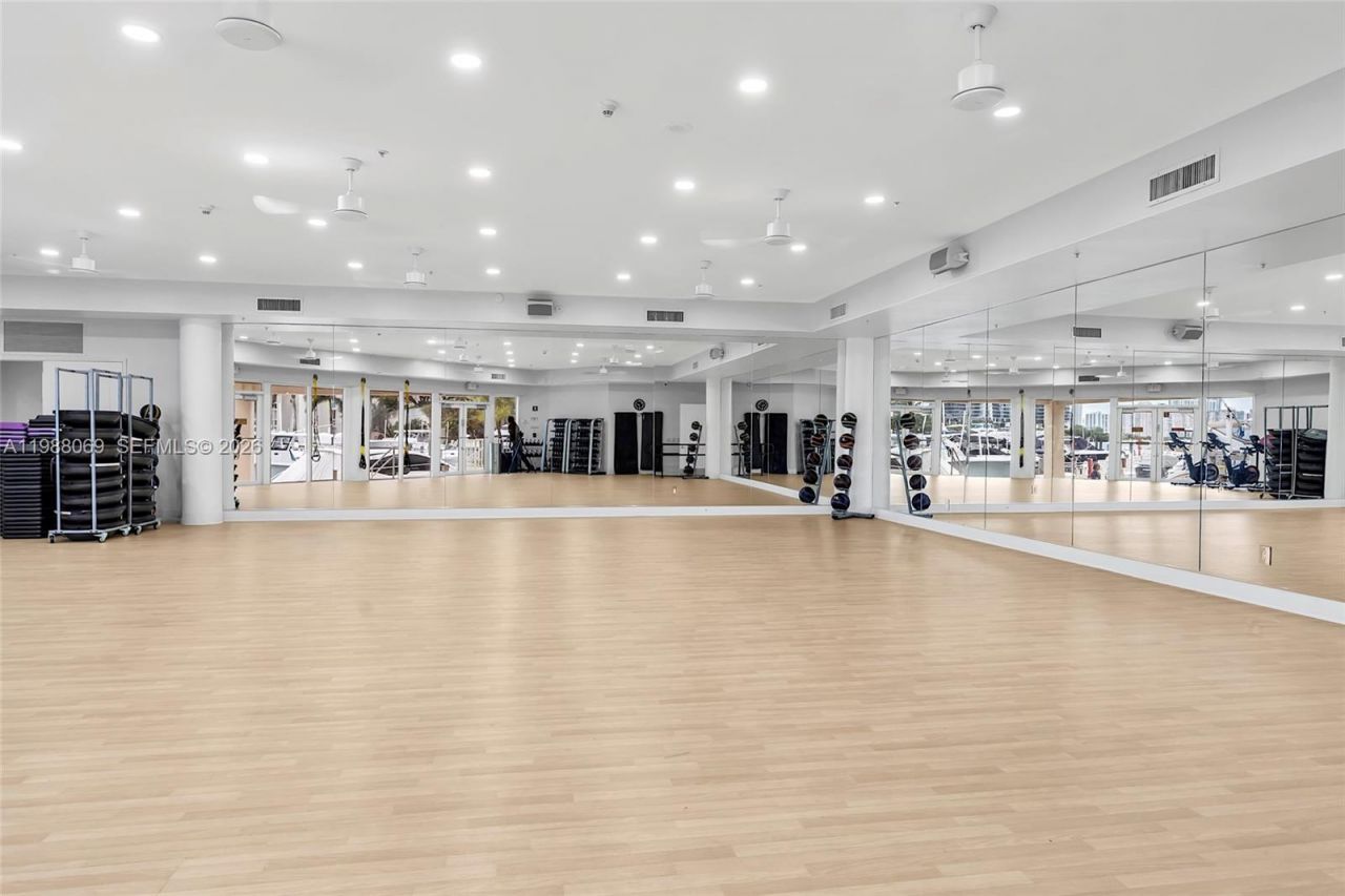 3370 Hidden Bay Dr, Unit 2210, Aventura, FL 33180 Photo