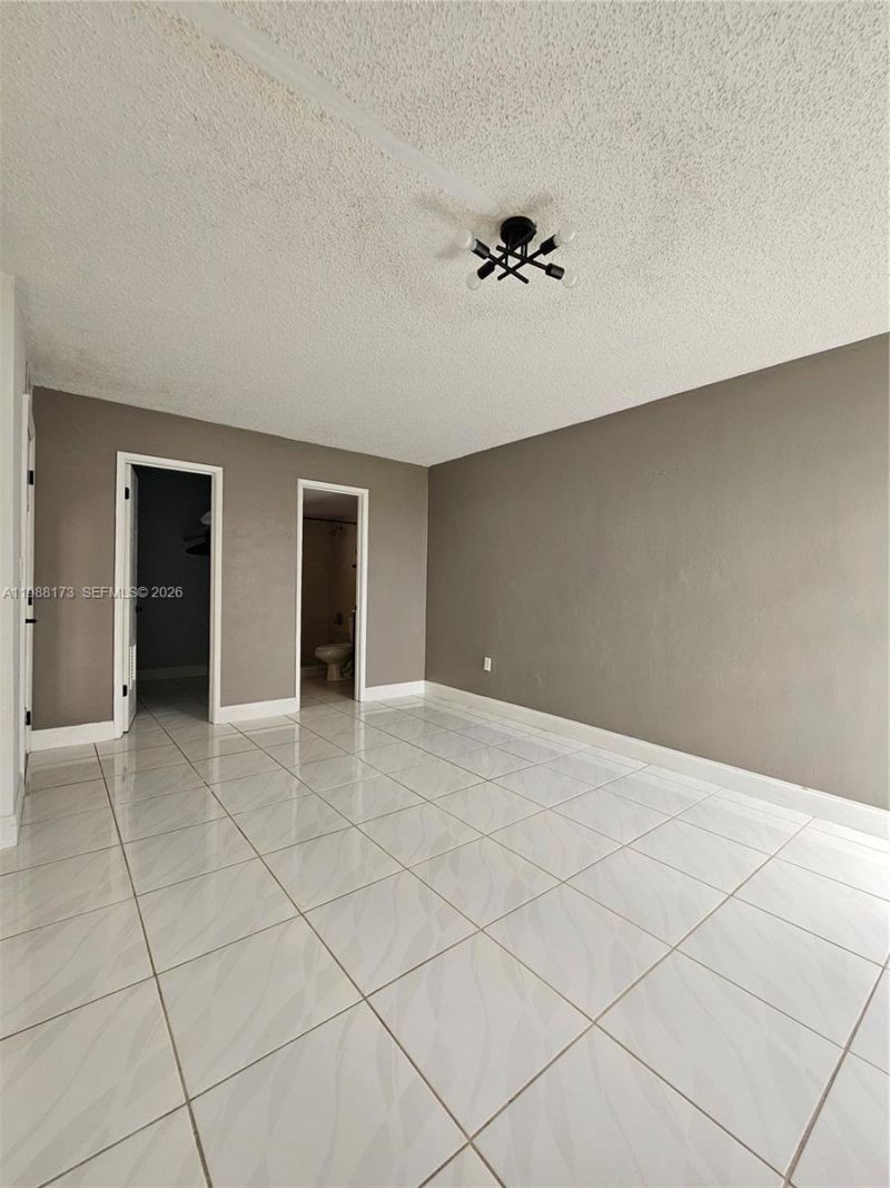 840 NW 87th Ave , Unit 406, Miami, FL 33172 Photo