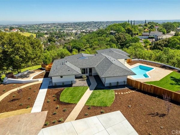 1026 Merry Hill Road, Paso Robles, CA 93446