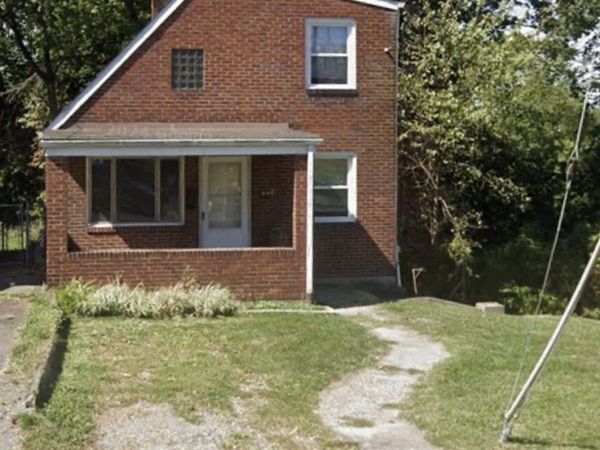 646 Tarragonna St, Pittsburgh, PA 15210