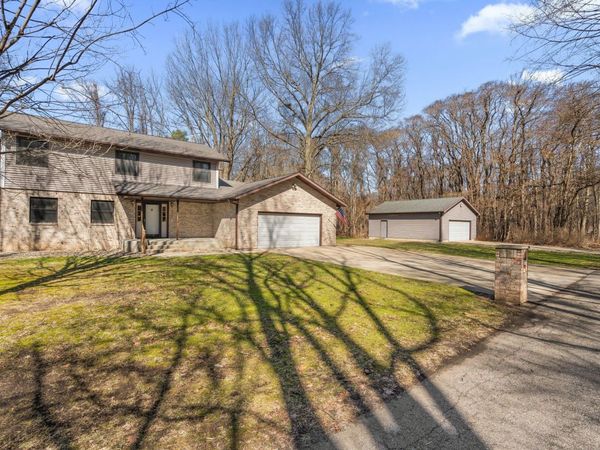 218 Woodsview Street, Michigan City, IN 46360