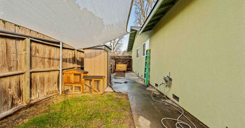 3913 Peacock Ln, Modesto, CA 95356 Photo