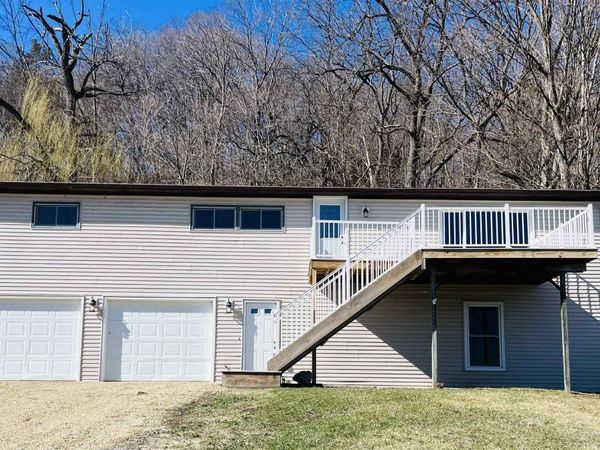 903 Stone Street, Bellevue, IA 52031