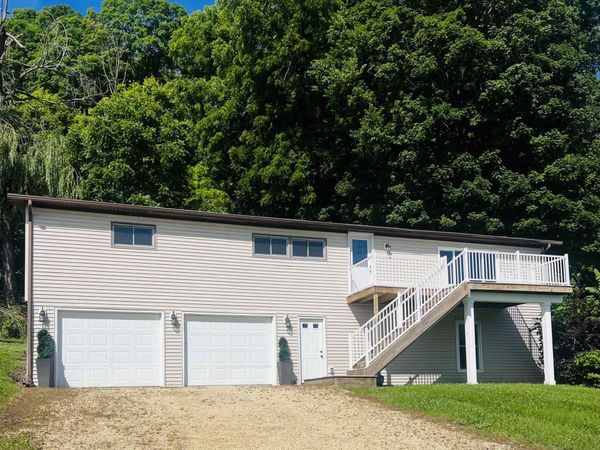 903 Stone Street, Bellevue, IA 52031