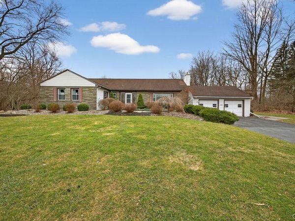 3602 Howlett Hill Road, Camillus, NY 13031