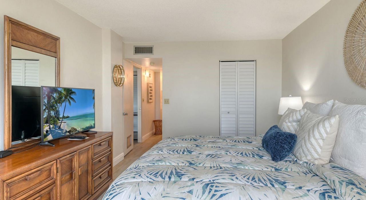 5855 Midnight Pass Road, Unit 404, Sarasota, FL 34242 Photo