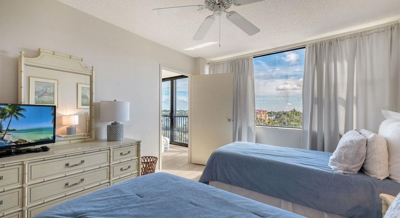 5855 Midnight Pass Road, Unit 404, Sarasota, FL 34242 Photo