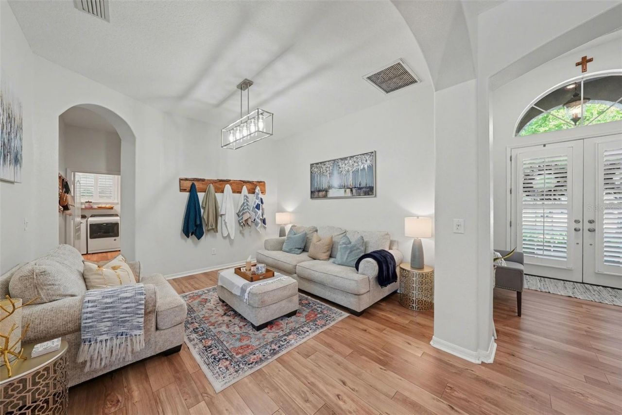 1310 Oxbridge Drive, Lutz, FL 33549 Photo