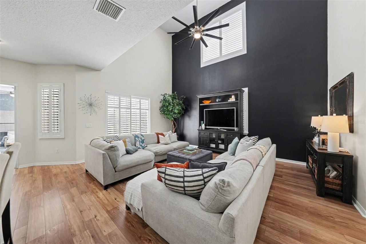 1310 Oxbridge Drive, Lutz, FL 33549 Photo