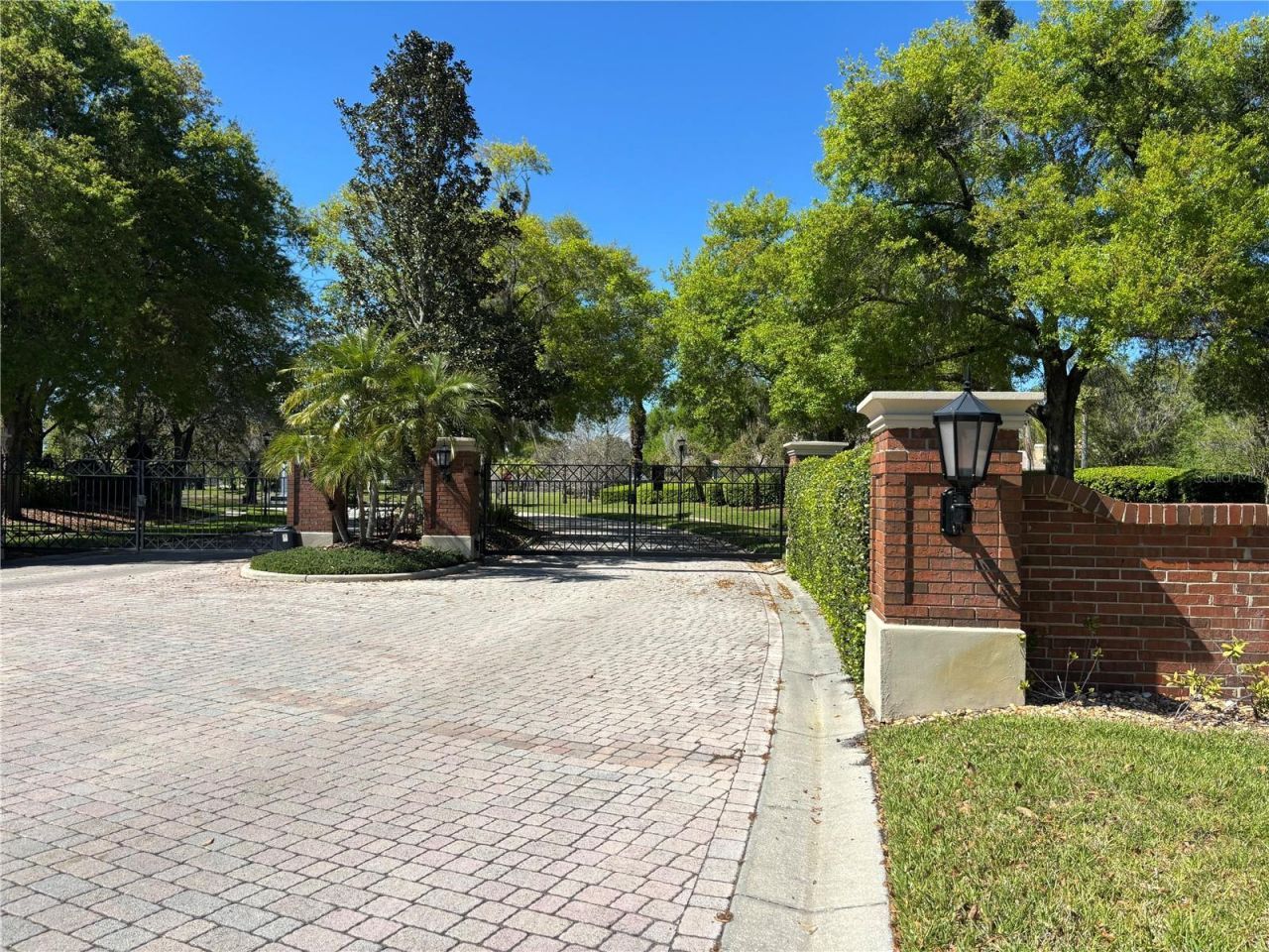 1310 Oxbridge Drive, Lutz, FL 33549 Photo