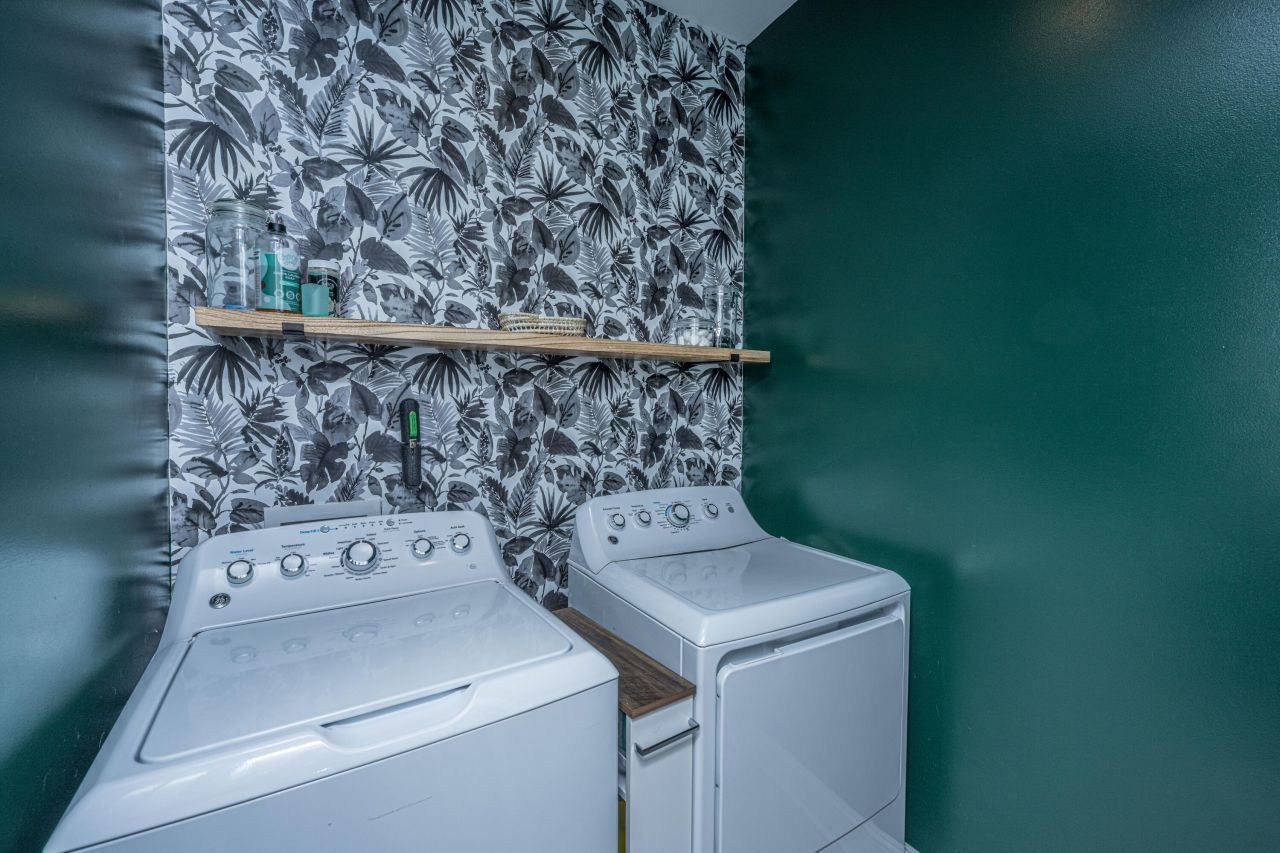 1073 Oak Bluff Avenue Photo 11