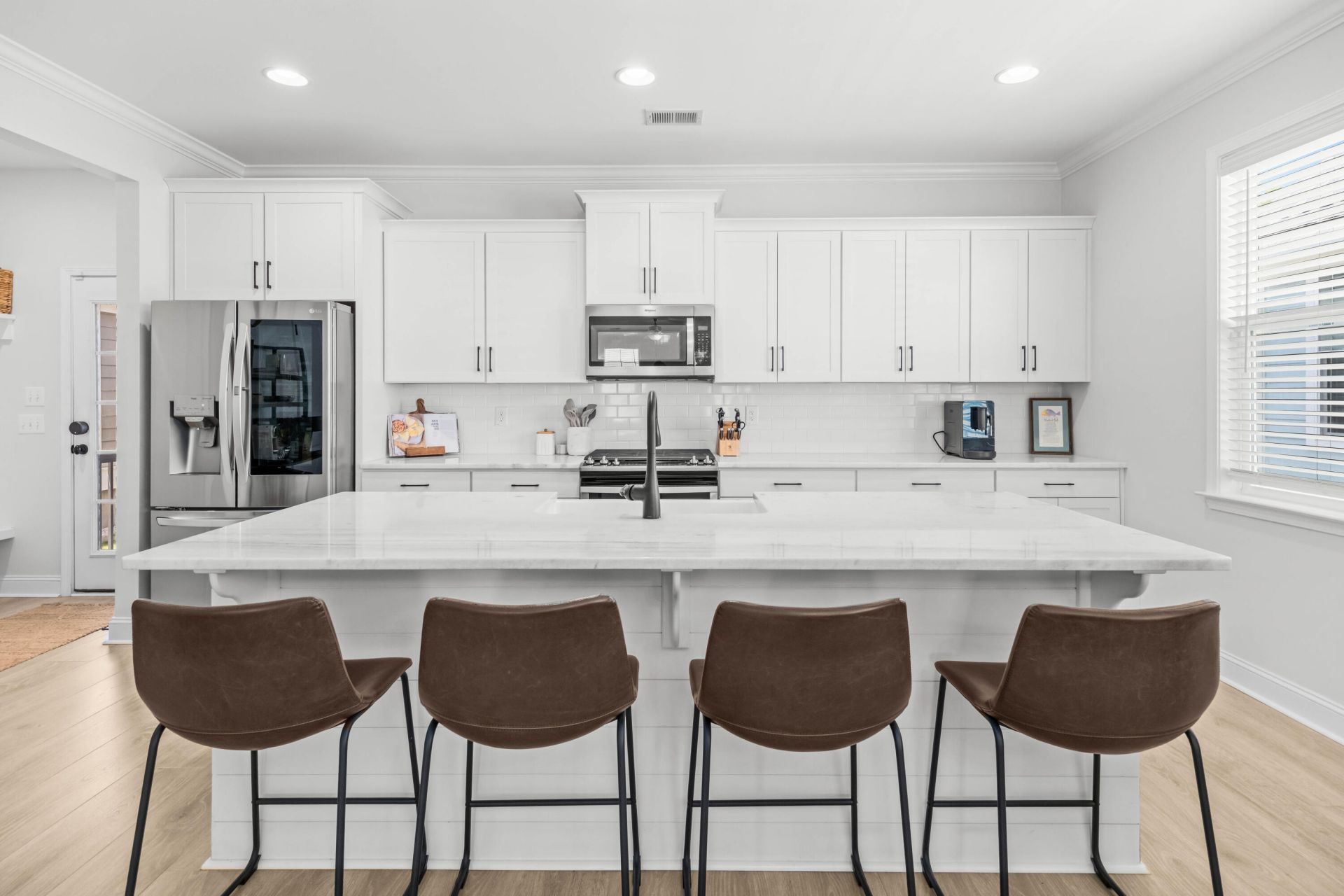 1073 Oak Bluff Avenue Photo 12