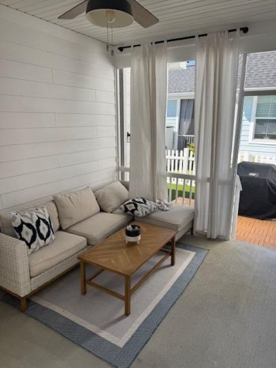 1073 Oak Bluff Avenue Photo 14