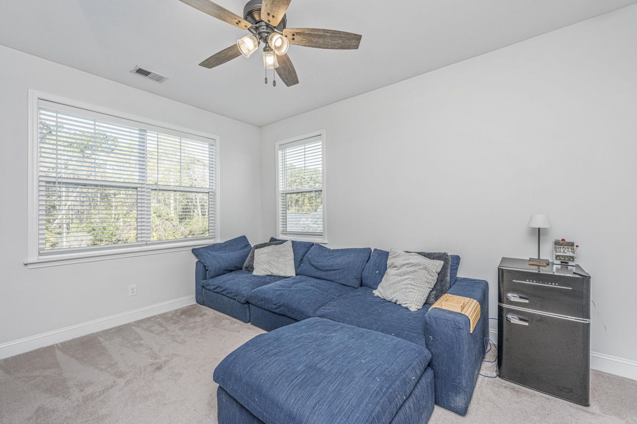 1073 Oak Bluff Avenue Photo 25