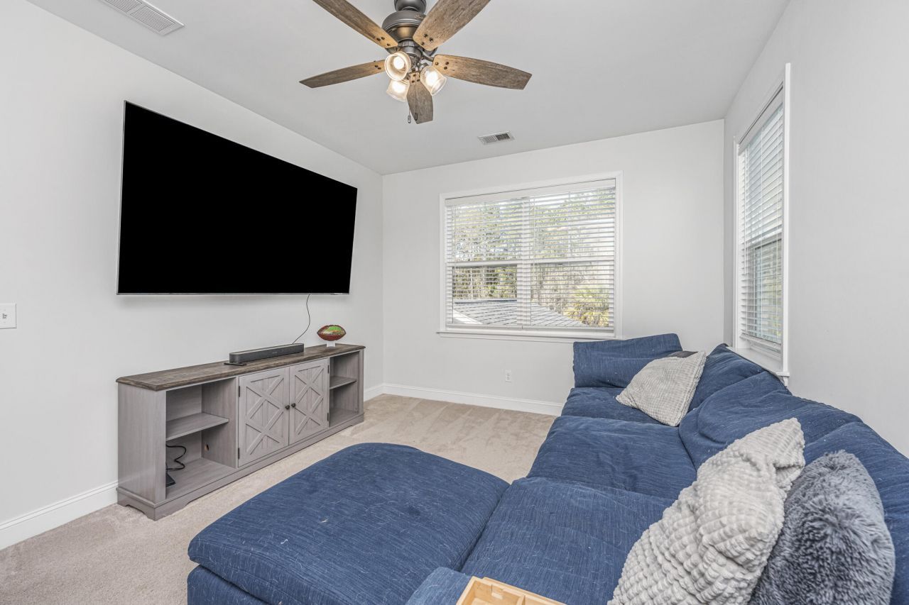 1073 Oak Bluff Avenue Photo 26