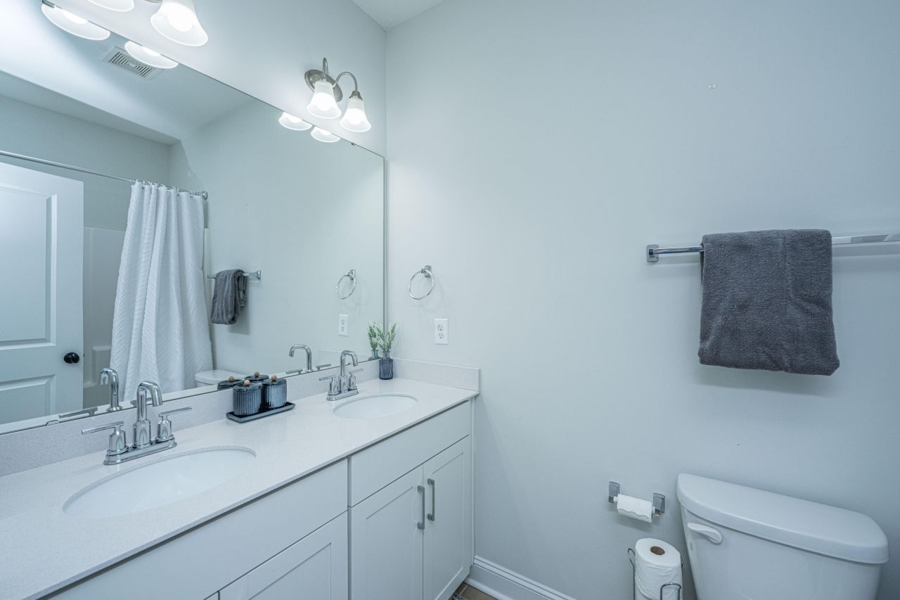 1073 Oak Bluff Avenue Photo 27