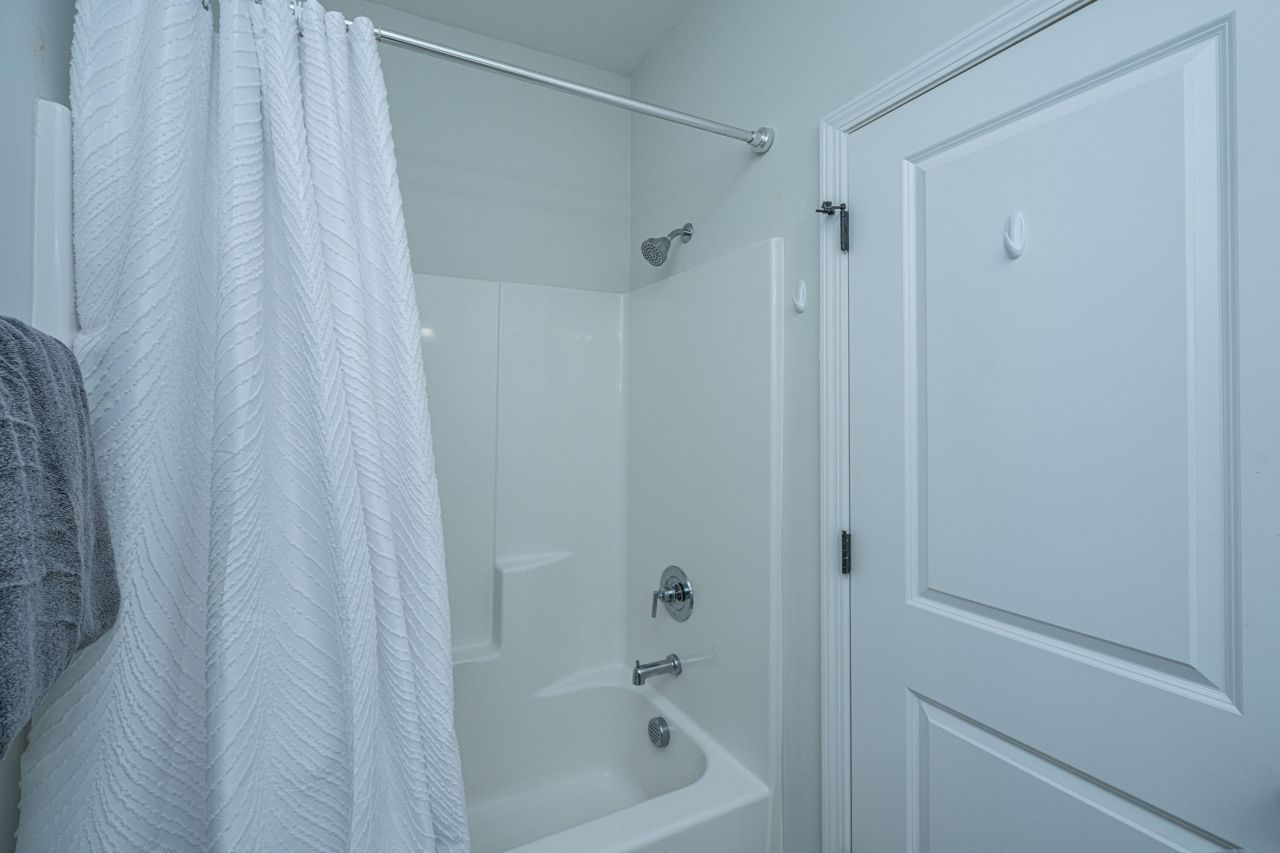 1073 Oak Bluff Avenue Photo 28