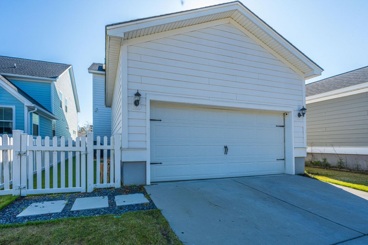 1073 Oak Bluff Avenue Photo 29