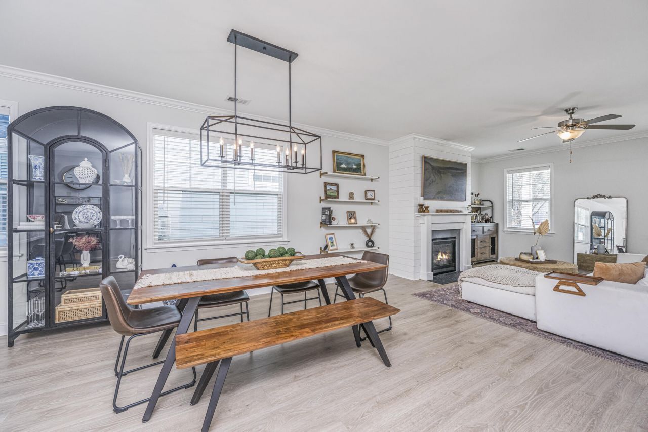 1073 Oak Bluff Avenue Photo 7