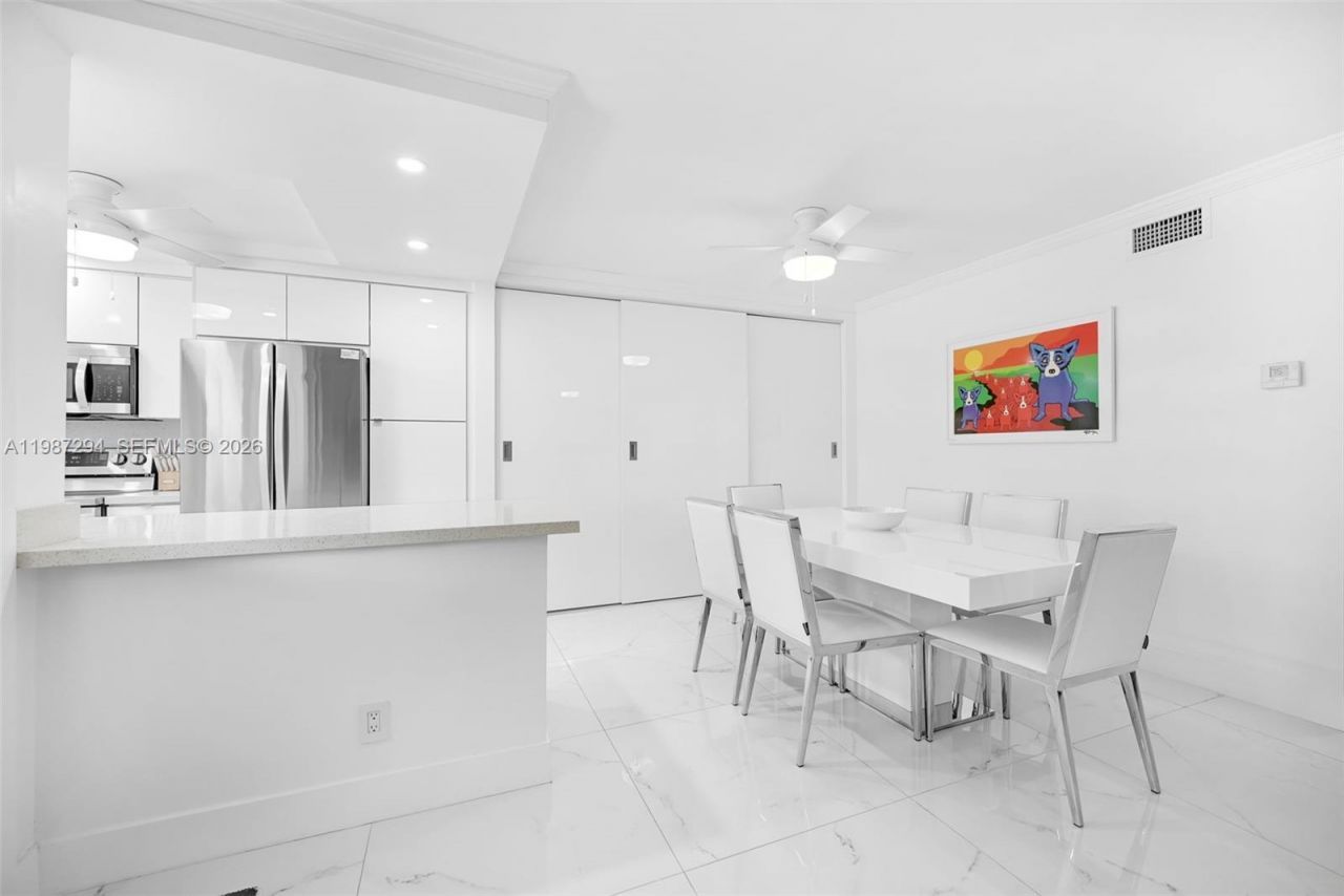 580 Egret Dr, Unit 122, Hallandale Beach, FL 33009 Photo