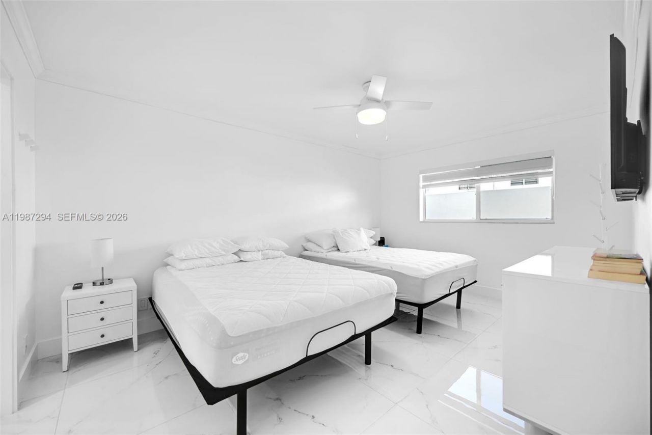 580 Egret Dr, Unit 122, Hallandale Beach, FL 33009 Photo