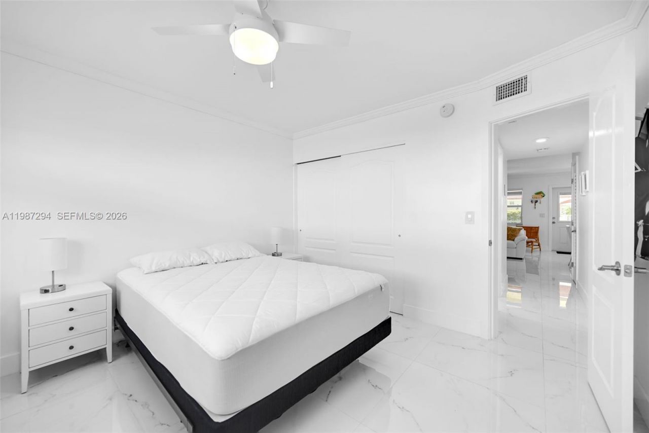 580 Egret Dr, Unit 122, Hallandale Beach, FL 33009 Photo