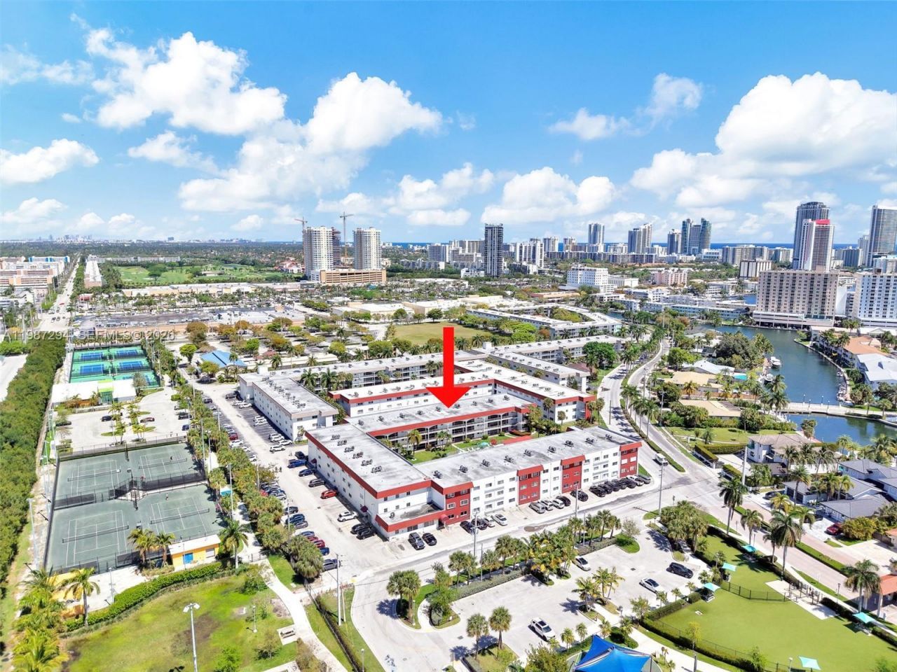 580 Egret Dr, Unit 122, Hallandale Beach, FL 33009 Photo