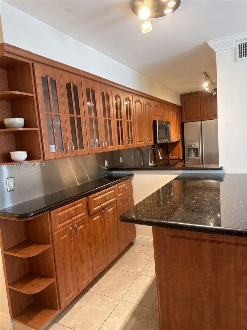 5055 NW 7th St, Unit 206, Miami, FL 33126 Photo
