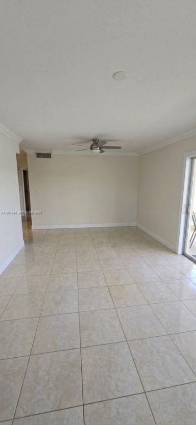 5055 NW 7th St, Unit 206, Miami, FL 33126 Photo