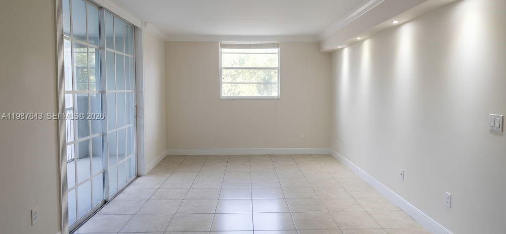 5055 NW 7th St, Unit 206, Miami, FL 33126 Photo