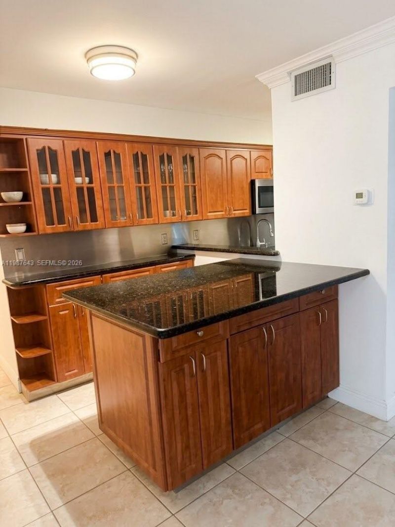 5055 NW 7th St, Unit 206, Miami, FL 33126 Photo