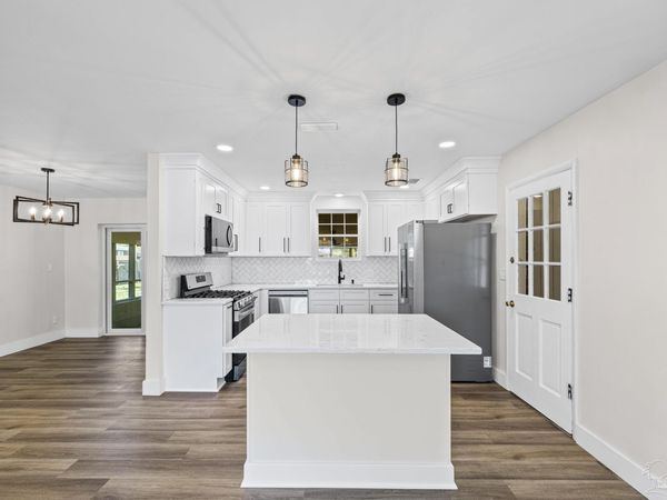 3200 E Avery St, Pensacola, FL 32503